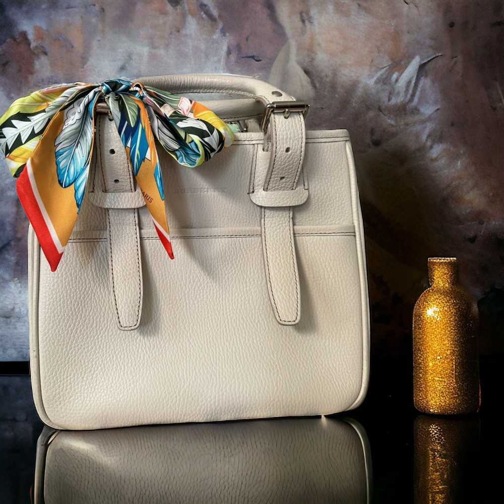 BURBERRY HANDBAG - off white leather in excellent condition.